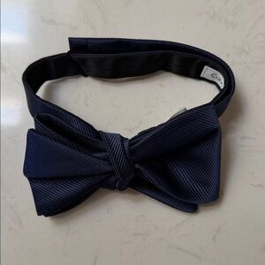 Calvin Klein Men’s Bow-Tie
